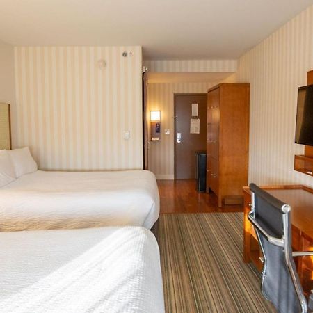 Holiday Inn Express Columbus Airport Easton Eksteriør bilde