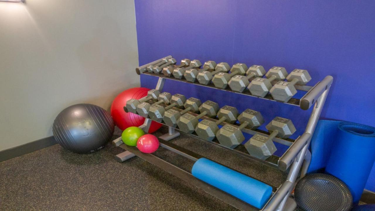 Holiday Inn Express Columbus Airport Easton Eksteriør bilde